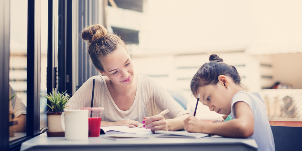 girls-studying